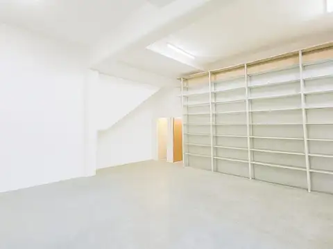 LOCAL COMERCIAL EN ESQUINA