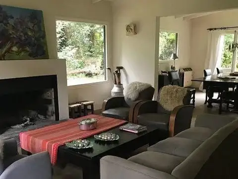 CHALET MODERNO DE 5 AMBIENTES  BOSQUE PERALTA RAMOS