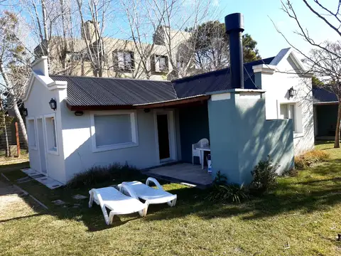 COMPLEJO TURISTICO DE 4 CABAÑAS. LAS GAVIOTAS.