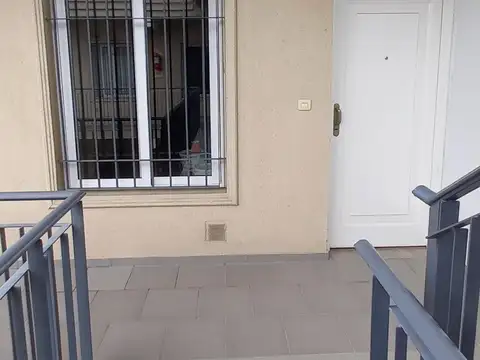 Departamento de dos ambientes en venta en Ramos Mejia
