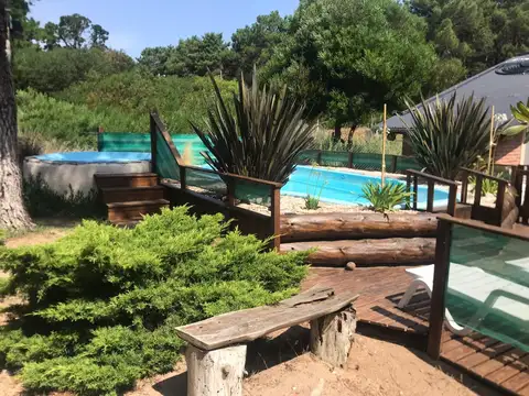 Calle 47 entre San clemente y Monte Hermoso