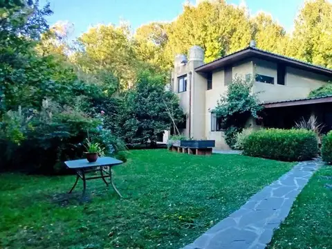 VENTA CASA 6 AMBIENTES MAR CHIQUITA + DEPARTAMENTO