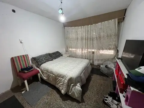 Calle 76 e/24 y 25  La Plata 1400