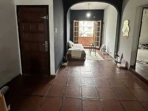 CASTELLI 400, Piso 1