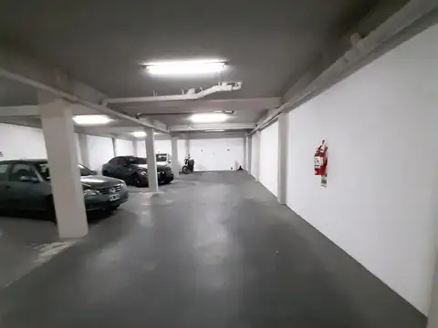 Cochera en Venta FIJA Y CUBIERTA - Juan Agustín García 5100