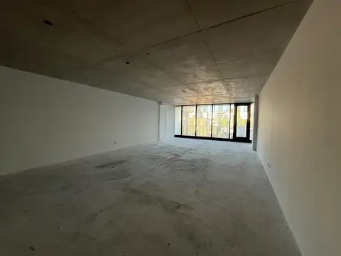 Oficina en Alquiler con 1 cochera