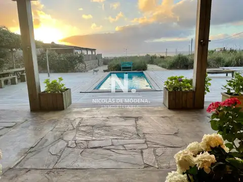 Casa en Venta en Punta Piedras, USD 1.900.000