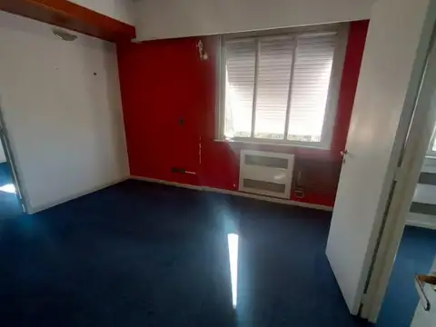 Oficina 4 ambientes mas recepción