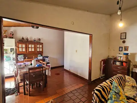Casa 3 ambientes con 2 baños