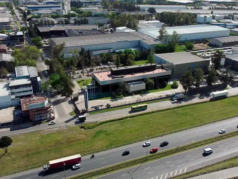 PANAMERICANA Y HENRY FORD - OFICINA CORPORATIVA