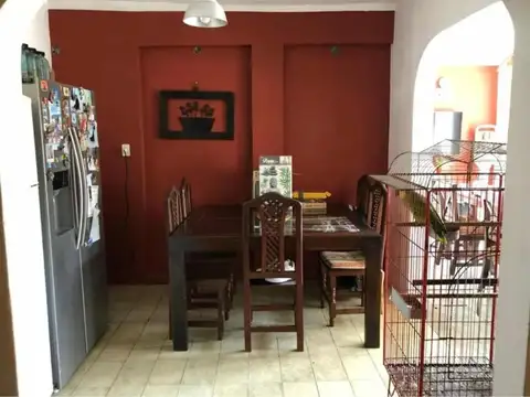 Casa 7 ambientes con 3 baños