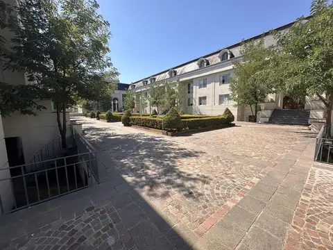 FAS. Chateau del Palmar. Departamento 3 ambientes con cochera y baulera. El Palmar, Nordelta. Proximo a  puerto canoas y avenida de los colegios.