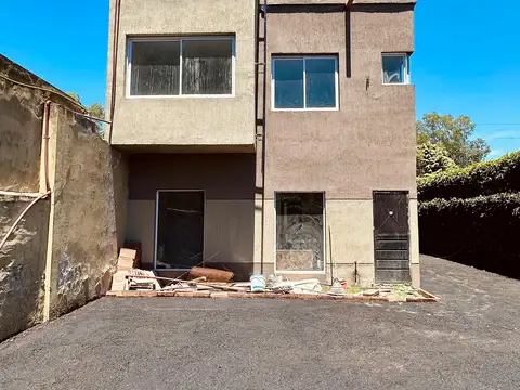 Oficina 3 ambientes con 2 baños