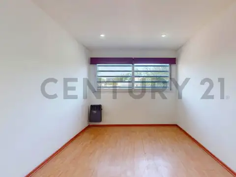 Casa 7 ambientes con 2 baños