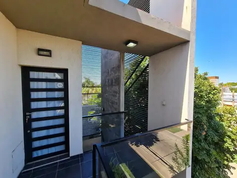 SUPER EQUIPADO 2 AIRES, COCINA, ESTAR COMEDOR, COCINA LAVADERO, BALCON, DOS DORMITORIOS CON PLACARD