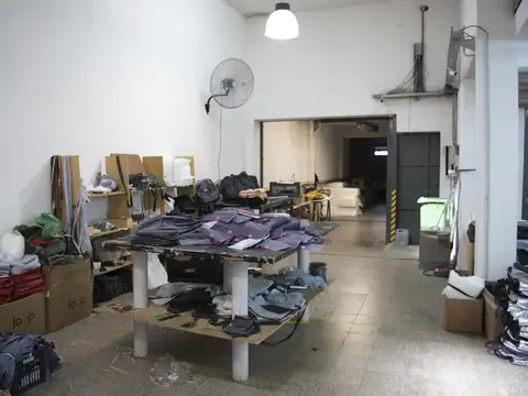 Galpon en Venta en Villa Adelina, USD 395.000