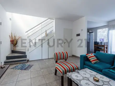 Venta Duplex 3 ambientes Jardin Cochera