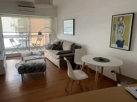 Paraguay 3400, Piso 8