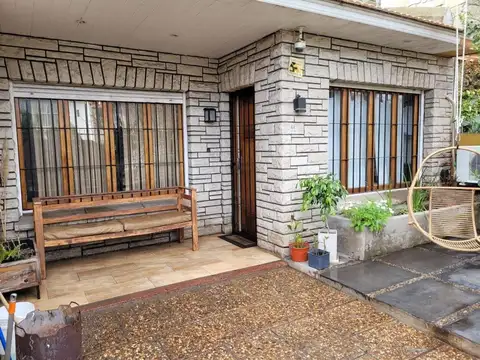 Depto Tipo Casa en Venta con 1 cocheras