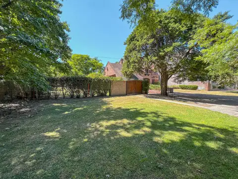 Terreno en Venta 52  mts Fondo