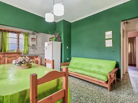Casa 4 ambientes con 1 baño