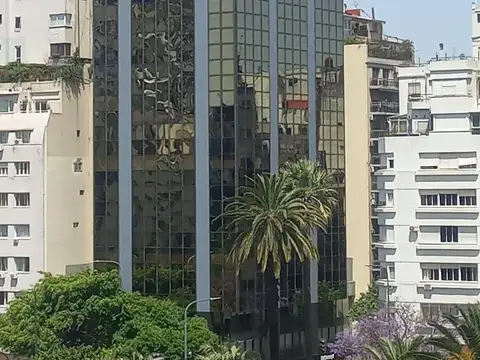 JUNCAL 1290. ESQUINA CERRITO.