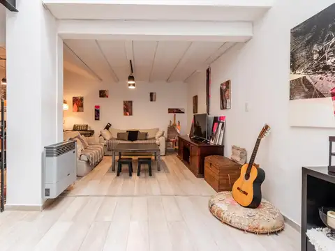 Depto Tipo Casa en Venta de 5 ambientes