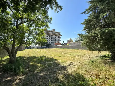 Terreno en Venta 24  mts Frente