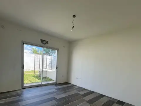 Casa en Alquiler en La Plata [Cod: ]