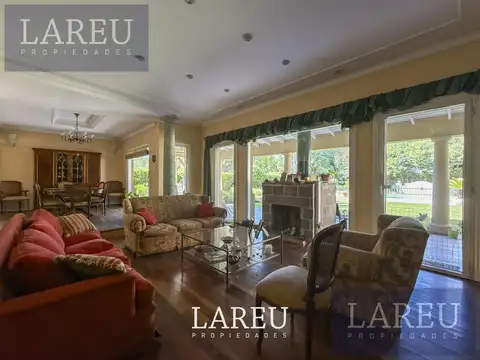 Casa en el barrio privado La Legua