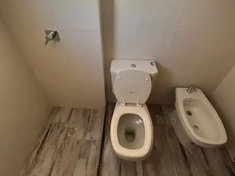 Departamento en Alquiler en Coghlan, $ 610.000