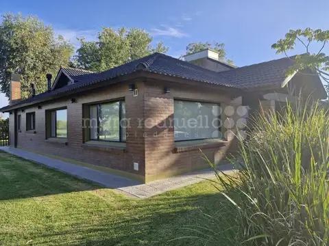 VENTA CASA EN EL GOLF CHASCOMUS, 3 dormitorios