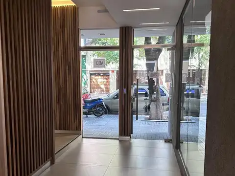 Departamento con diseño moderno y excelente luz natural en Caballito