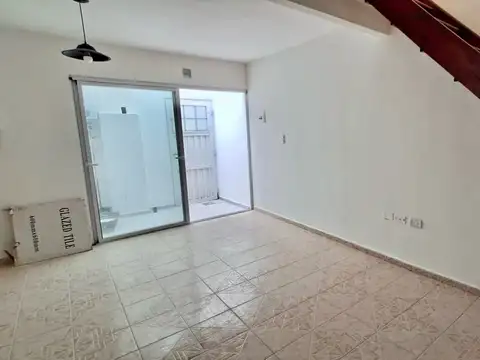Depto Tipo Casa en Venta de 2 ambientes