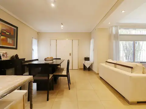 Casa 7 ambientes con 3 baños