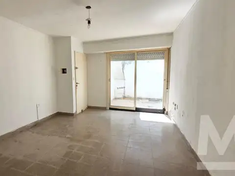 Depto Tipo Casa en Alquiler de 3 ambientes
