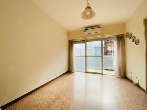 TEMPORADA 2025/26 - 2 AMBIENTES A LA CALLE CON BALCON