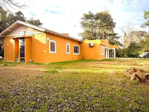 Quinta en Venta con 2 cocheras