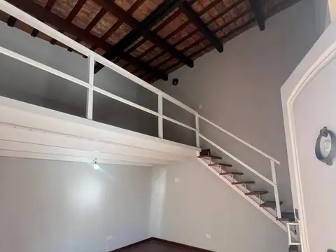 Depto Tipo Casa 3 ambientes con 1 baño