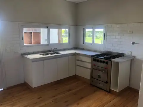 Casa 4 ambientes con 4 baños