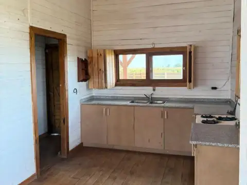 Casa 3 ambientes con 1 baño