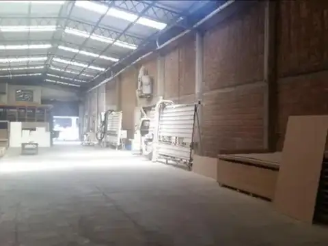 Galpon en Venta 50  mts Fondo