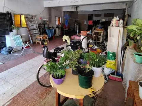 Galpon en Venta 10  mts Frente