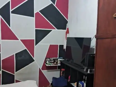 Departamento de estilo antiguo con balcón.