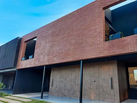 Casa en Venta 1 año