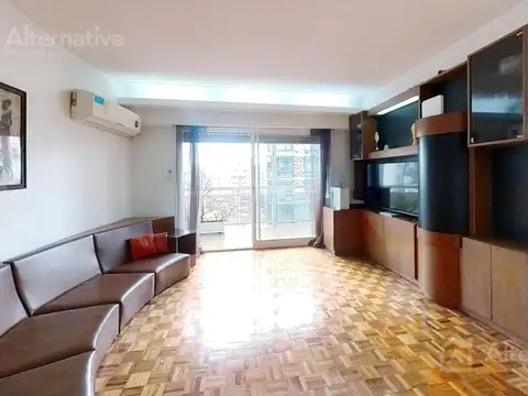 Departamento en Venta 4 ambientes mas dependencia con cochera