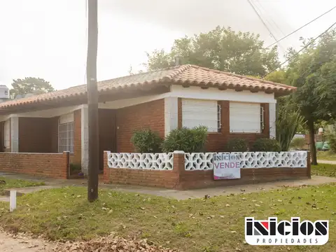 Casa: Brown esq. Diag. Favaloro - C500