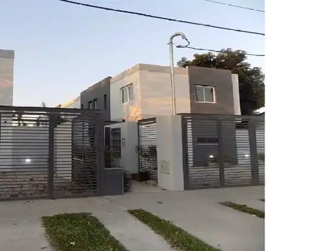 EMPRENDIMIENTO DE CATEGORIA CERCANO A LA ESTACION