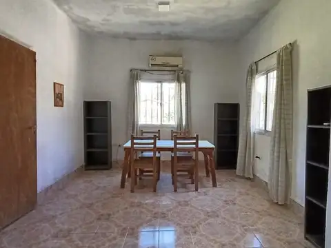 VENTA QUINTA 3 AMB. GRAL. RODRIGUEZ CON PILETA