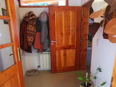 Casa en Playa Bonita Bariloche con deposito de 200m2